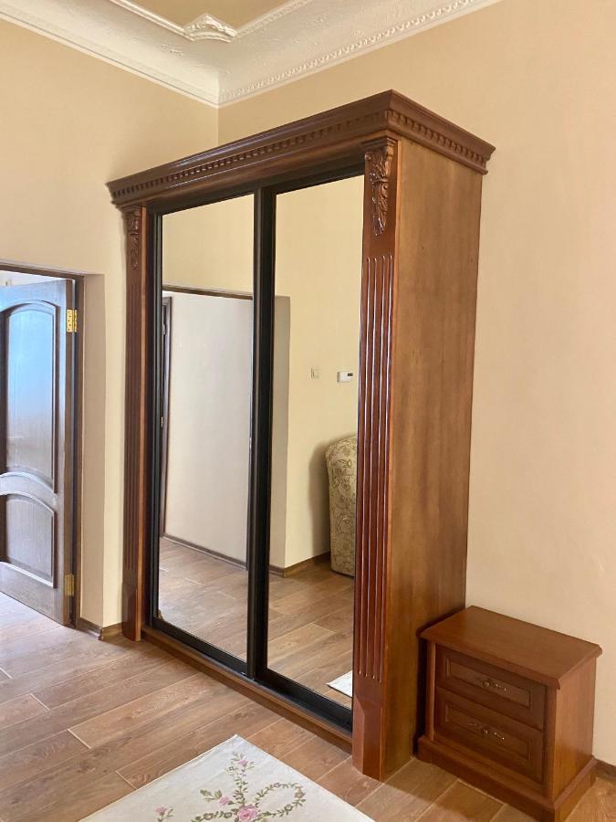 Cozy Apartment Lviv Luaran gambar
